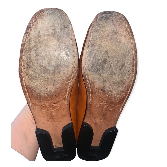 TOD’s Cognac Leather Slip On Loafers - Picture 5 of 16